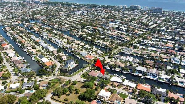 $2,250,000 | 3860 Northeast 23rd Avenue, Lighthouse Point, FL 33064