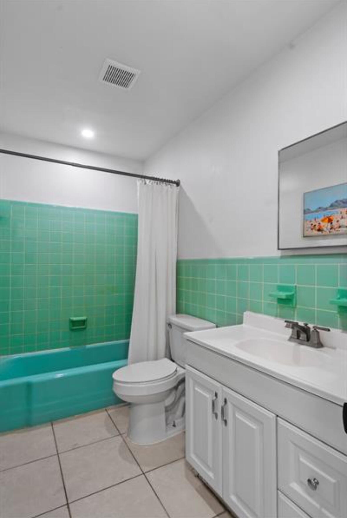3860 Northeast 23rd Avenue Lighthouse Point, FL 33064 - Photo 44 of 48 Unit 4 Bathroom