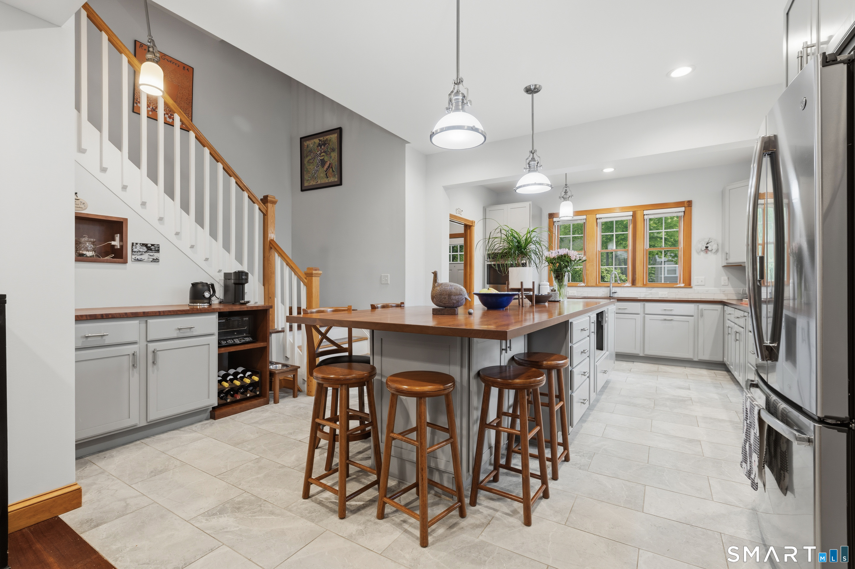 25 Brocketts Point Road Branford, CT 06405 - Photo 9 of 40