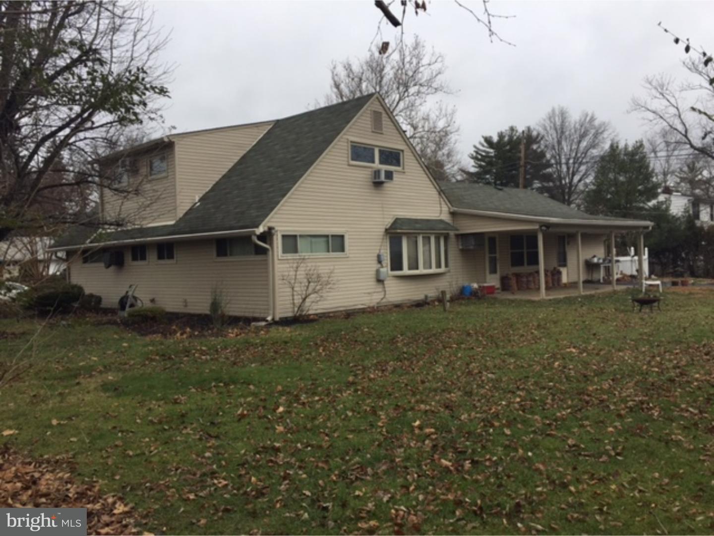 2 Spring Valley Road Levittown, PA 19056 - Photo 5 of 22 Gallery Image 5