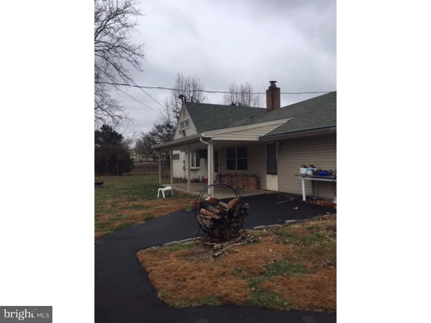 2 Spring Valley Road Levittown, PA 19056 - Photo 6 of 22 Gallery Image 6