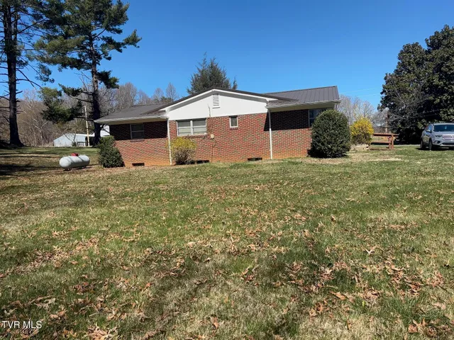 $349,900 | 17505 Kingsport Highway, Fall Branch, TN 37656