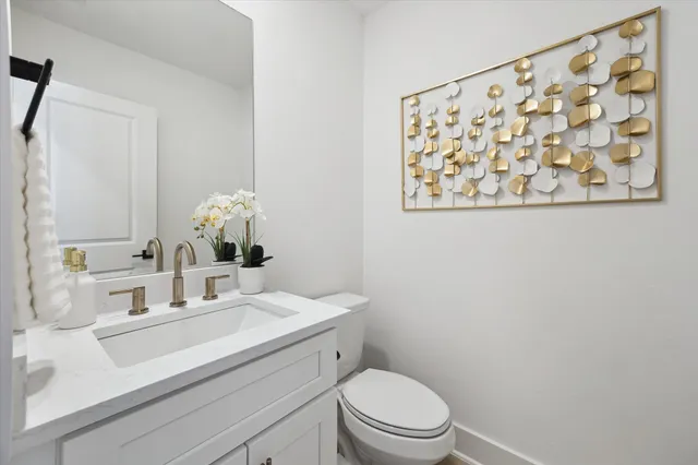 $389,900 | 5624 Camino Encantado Drive, Houston, TX 77091