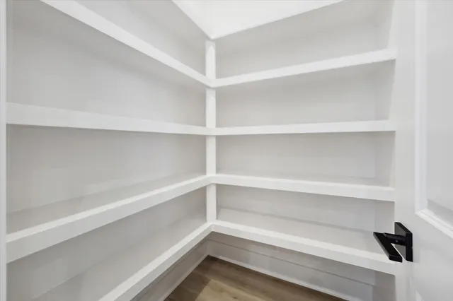 $389,900 | 5624 Camino Encantado Drive, Houston, TX 77091