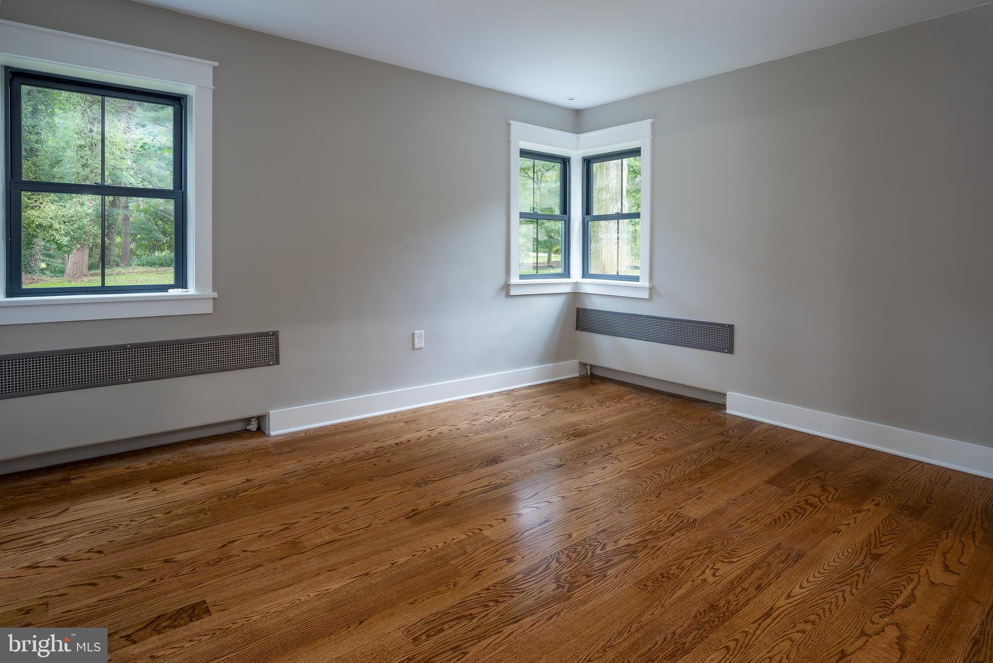 8 Hilltop Road Rose Valley, PA 19086 - Photo 31 of 51 Third bedroom with corner windows