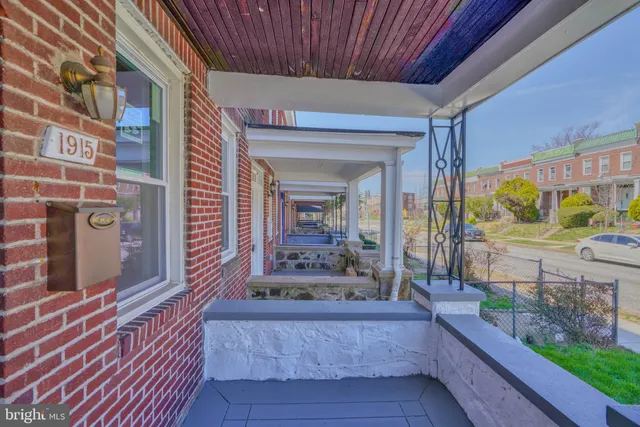 a view of an outdoor space