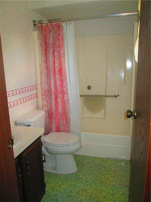 326 Evans Road Zelienople, PA 16063 - Photo 14 of 19 Master Bathroom