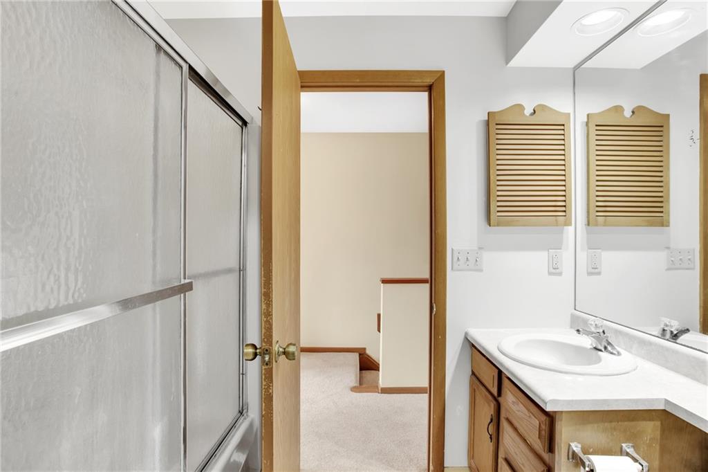 120 Spring Run Drive Monroeville, PA 15146 - Photo 17 of 24 Gallery Image 17