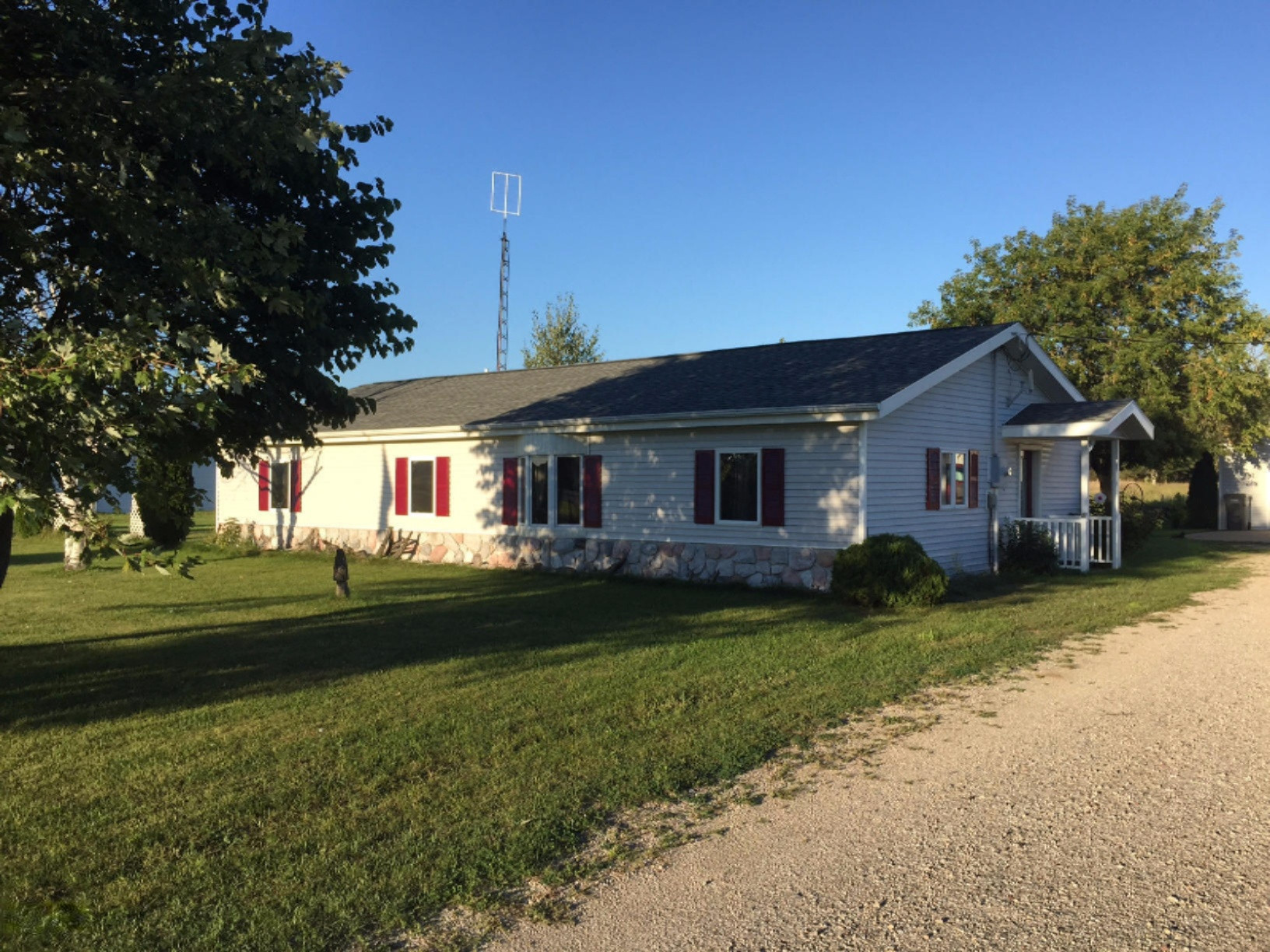 32 North Ravenna Road Ravenna, MI 49451 - Photo 1 of 13 IMG_0584