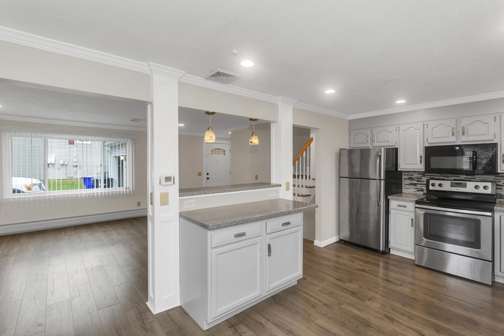 89 Garvey Drive Springfield, MA 01109 - Photo 15 of 34 Gallery Image 15