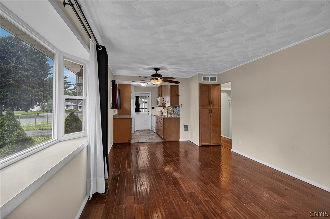 401 Van Dyke Road Utica, NY 13502 - Photo 9 of 50