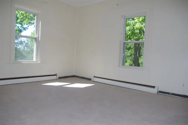 $1,800 | 259 High Street, Somersworth, NH 03878