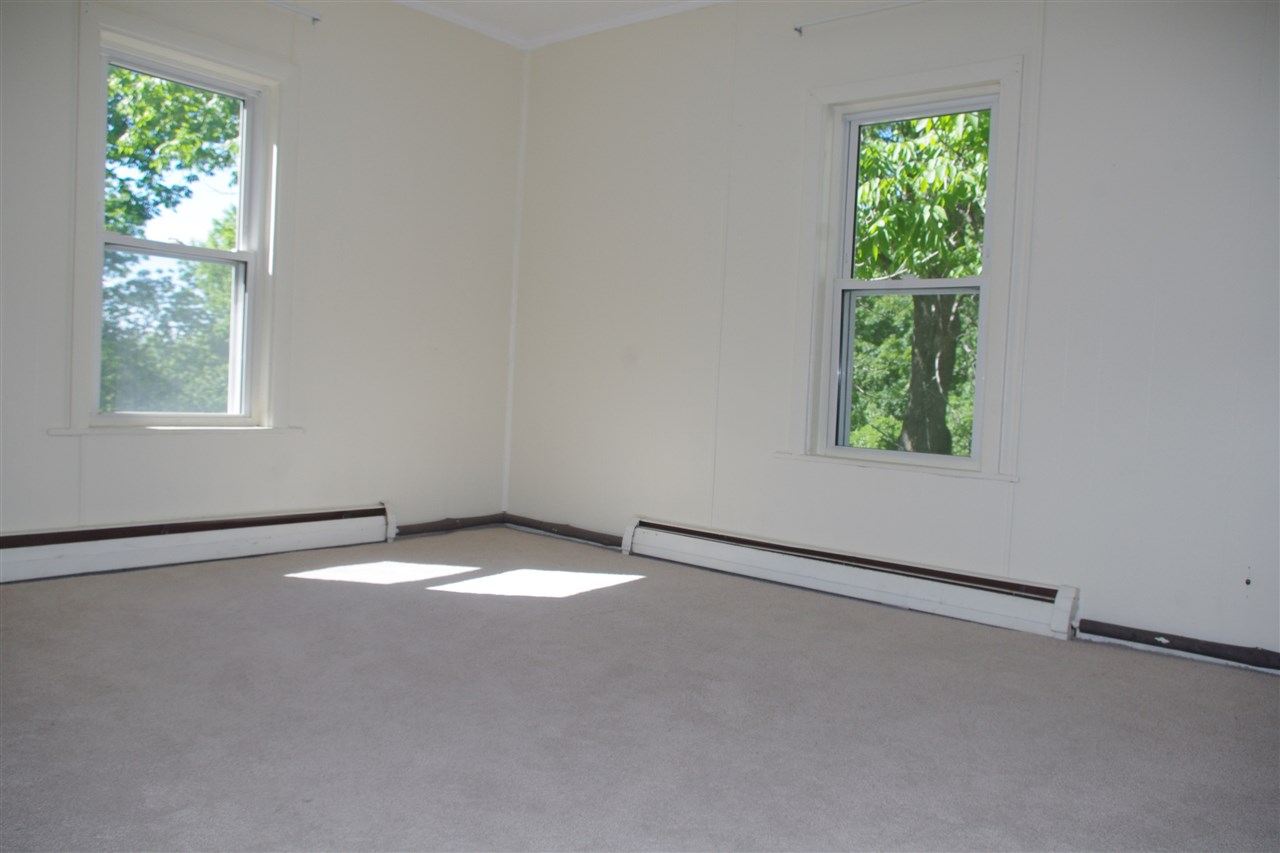 259 High Street Somersworth, NH 03878 - Photo 15 of 21