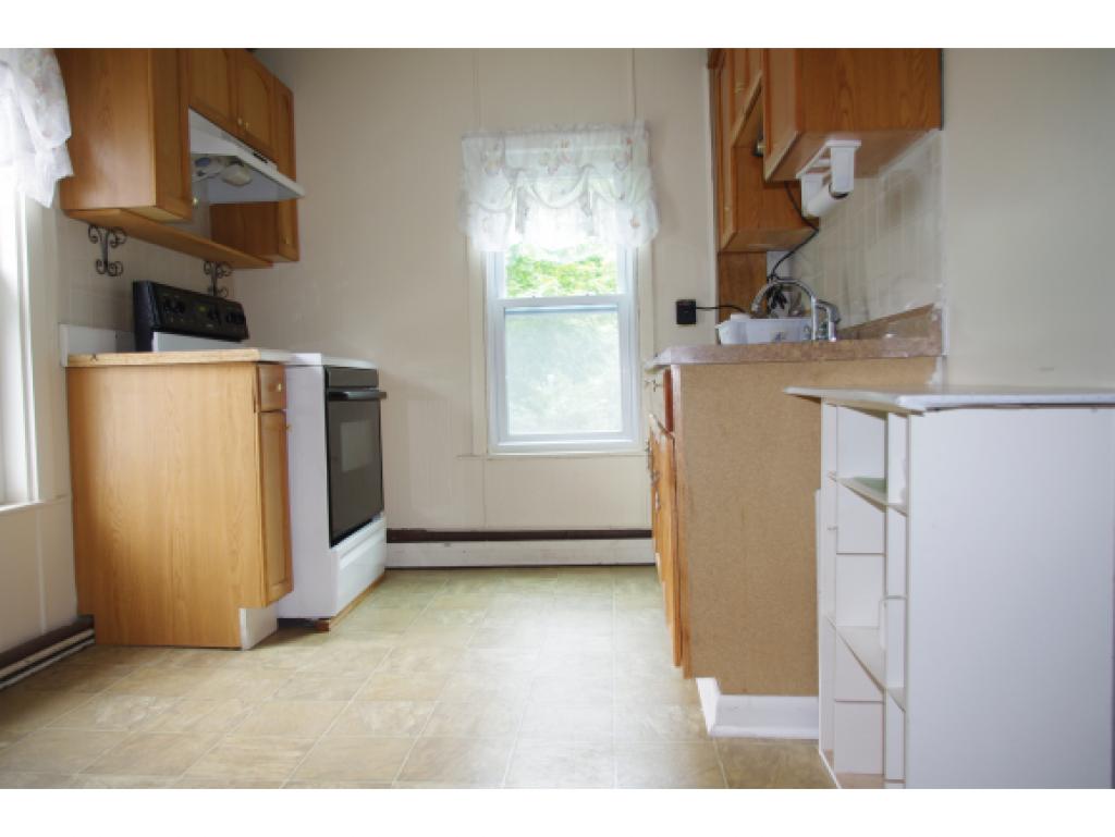 259 High Street Somersworth, NH 03878 - Photo 4 of 21