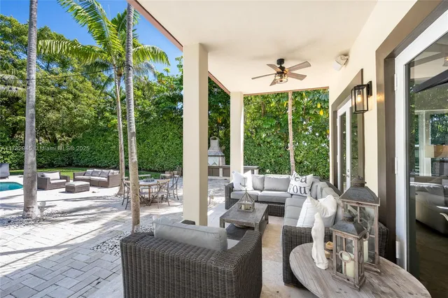 $11,000,000 | 31 Island Drive, Key Biscayne, FL 33149