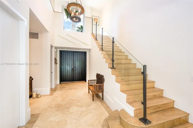 $11,000,000 | 31 Island Drive, Key Biscayne, FL 33149