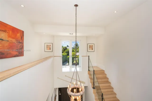 $11,000,000 | 31 Island Drive, Key Biscayne, FL 33149