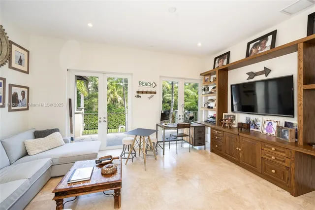 $11,000,000 | 31 Island Drive, Key Biscayne, FL 33149