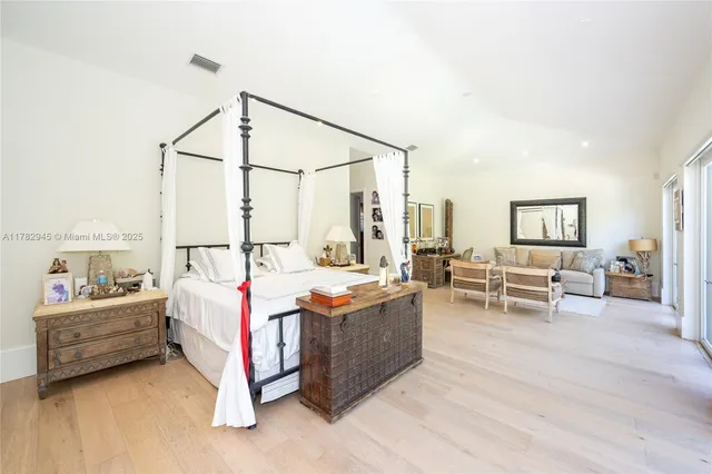 $11,000,000 | 31 Island Drive, Key Biscayne, FL 33149