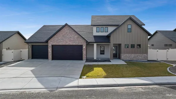 $735,000 | 645 Canyon Crest Drive West, Twin Falls, ID 83301