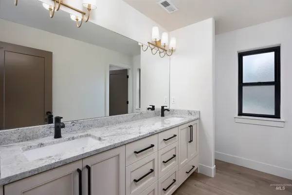 $735,000 | 645 Canyon Crest Drive West, Twin Falls, ID 83301