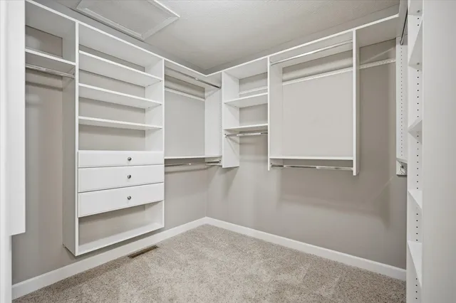 $380,000 | 11 Spruce Court, Bloomington, IL 61704