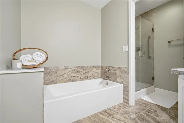 $380,000 | 11 Spruce Court, Bloomington, IL 61704