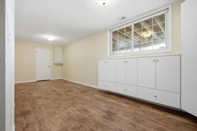 $380,000 | 11 Spruce Court, Bloomington, IL 61704