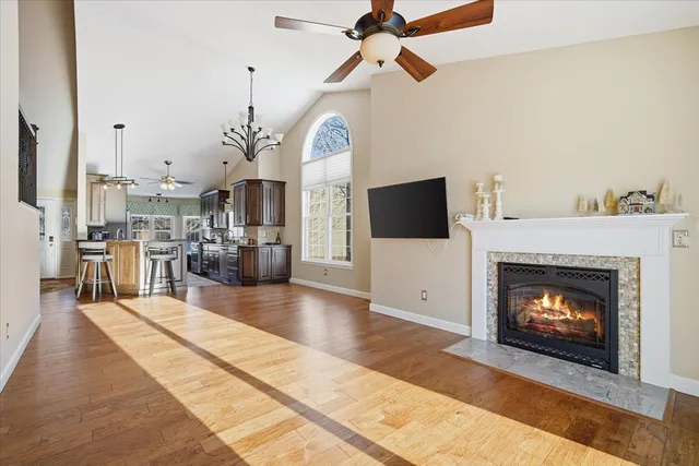 $380,000 | 11 Spruce Court, Bloomington, IL 61704