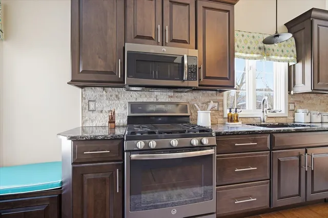 $380,000 | 11 Spruce Court, Bloomington, IL 61704