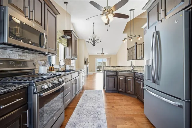 $380,000 | 11 Spruce Court, Bloomington, IL 61704