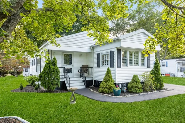 $325,000 | 116 Pilgrim Trail, Plymouth, MA 02360