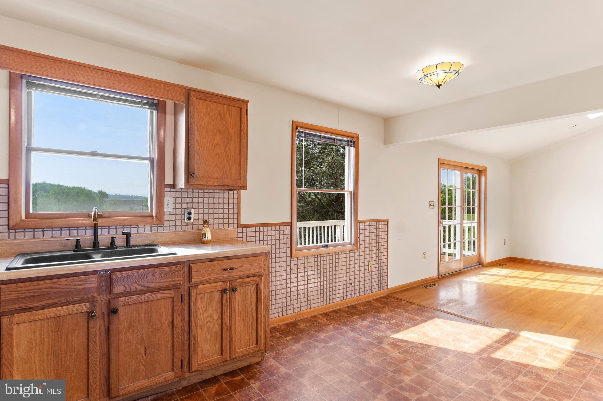 14376 Wingerton Road Waynesboro, PA 17268 - Photo 18 of 36 Kitchen & Dining