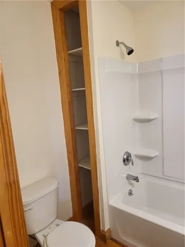 $1,750 | 509 Pond Street, Woonsocket, RI 02895