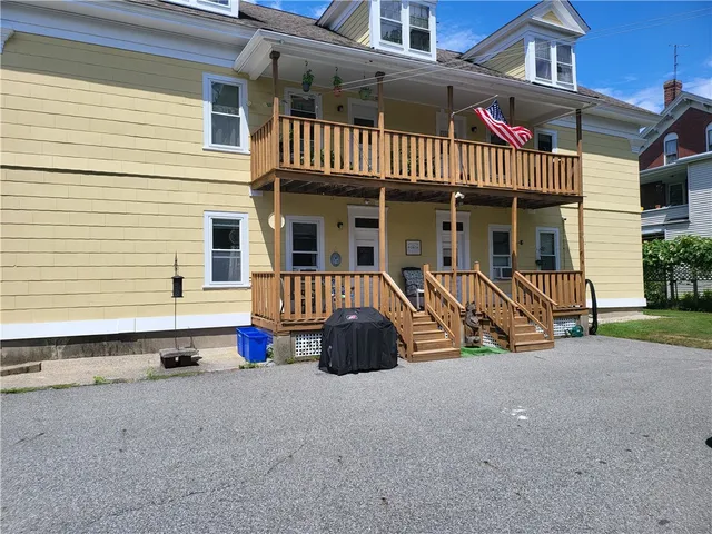 $1,750 | 509 Pond Street, Woonsocket, RI 02895