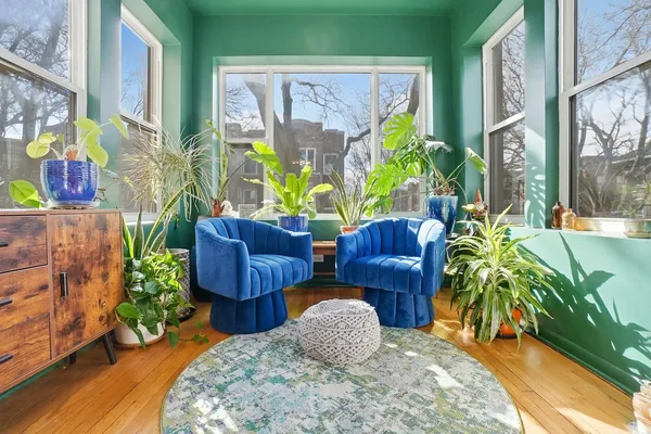 $2,300 | 7657 North Greenview Avenue, Unit 2, Chicago, IL 60626