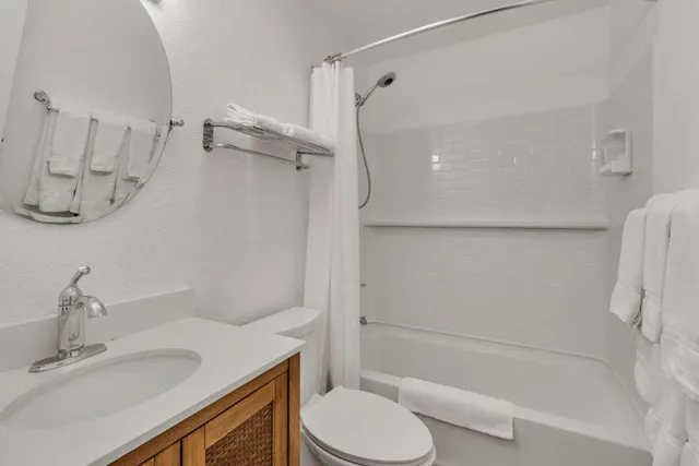 $2,190,000 | 107-109 Scudder Lane, Wimberley, TX 78676