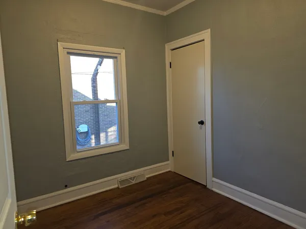 $274,900 | 634 West Ridgeland Avenue, Waukegan, IL 60085