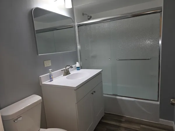 $274,900 | 634 West Ridgeland Avenue, Waukegan, IL 60085