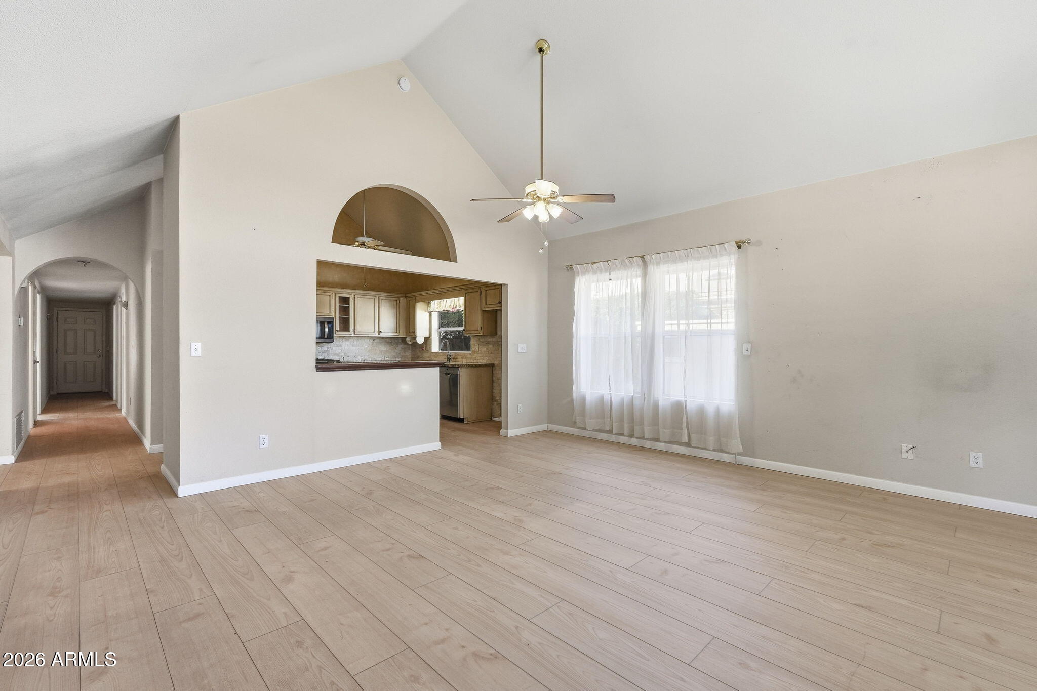 321 East Mitchell Drive Phoenix, AZ 85012 - Photo 7 of 35 007_ListerPros