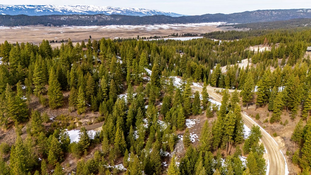 13 Sarah Way, Unit 6 Cascade, ID 83611 - Photo 8 of 14 In The Desirable Eagle Nest Subd.