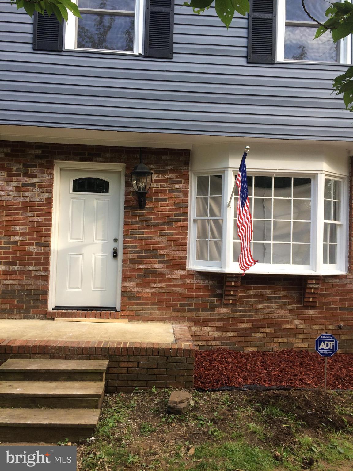 427 Broadwater Road Arnold, MD 21012 - Photo 2 of 22 Front