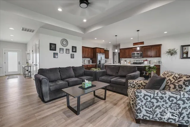 $499,999 | 787 Heidi Terrace, Kimberly, ID 83341