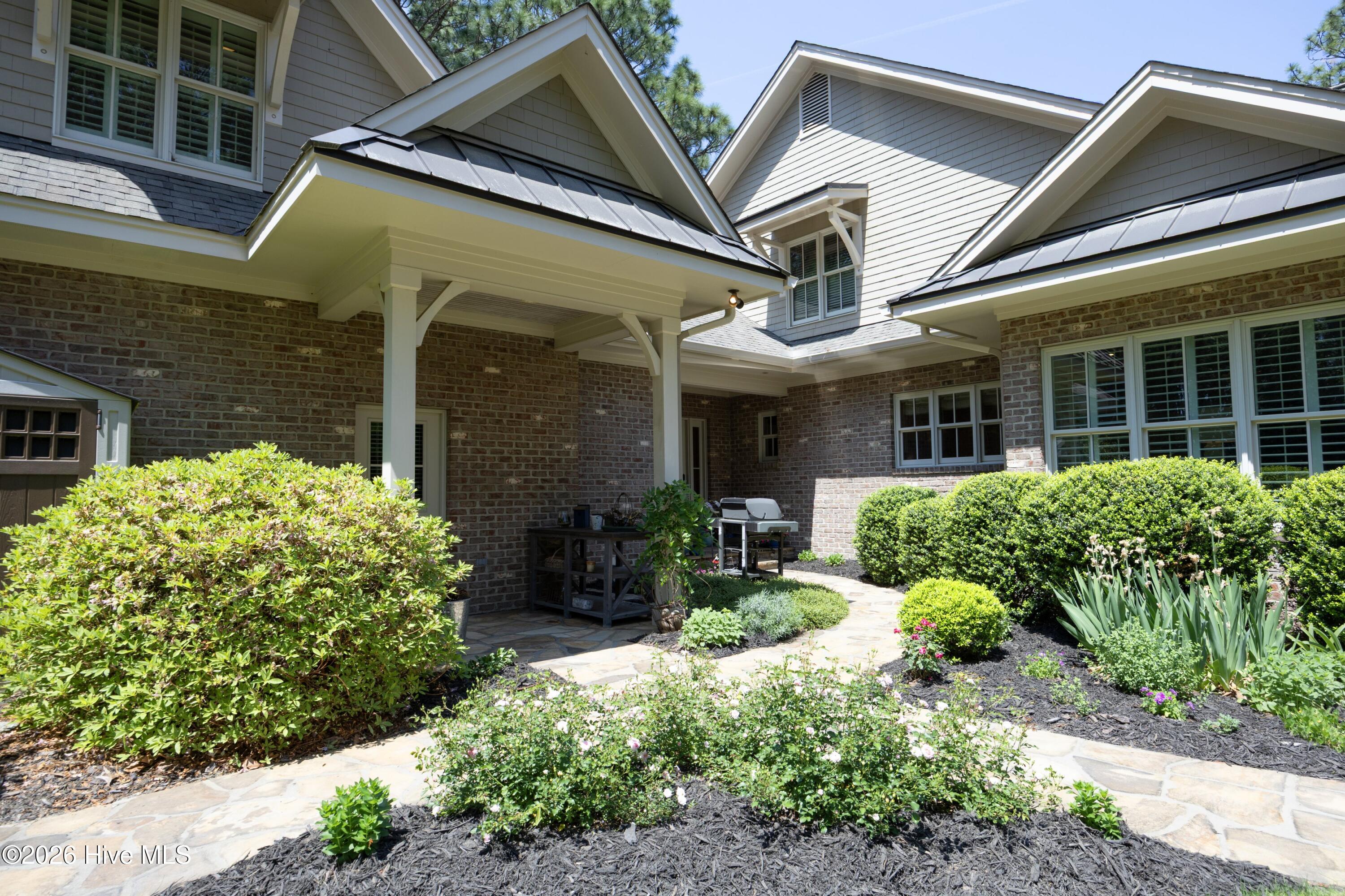 35 Quaker Ridge Road Pinehurst, NC 28374 - Photo 59 of 64 56BackWalkways