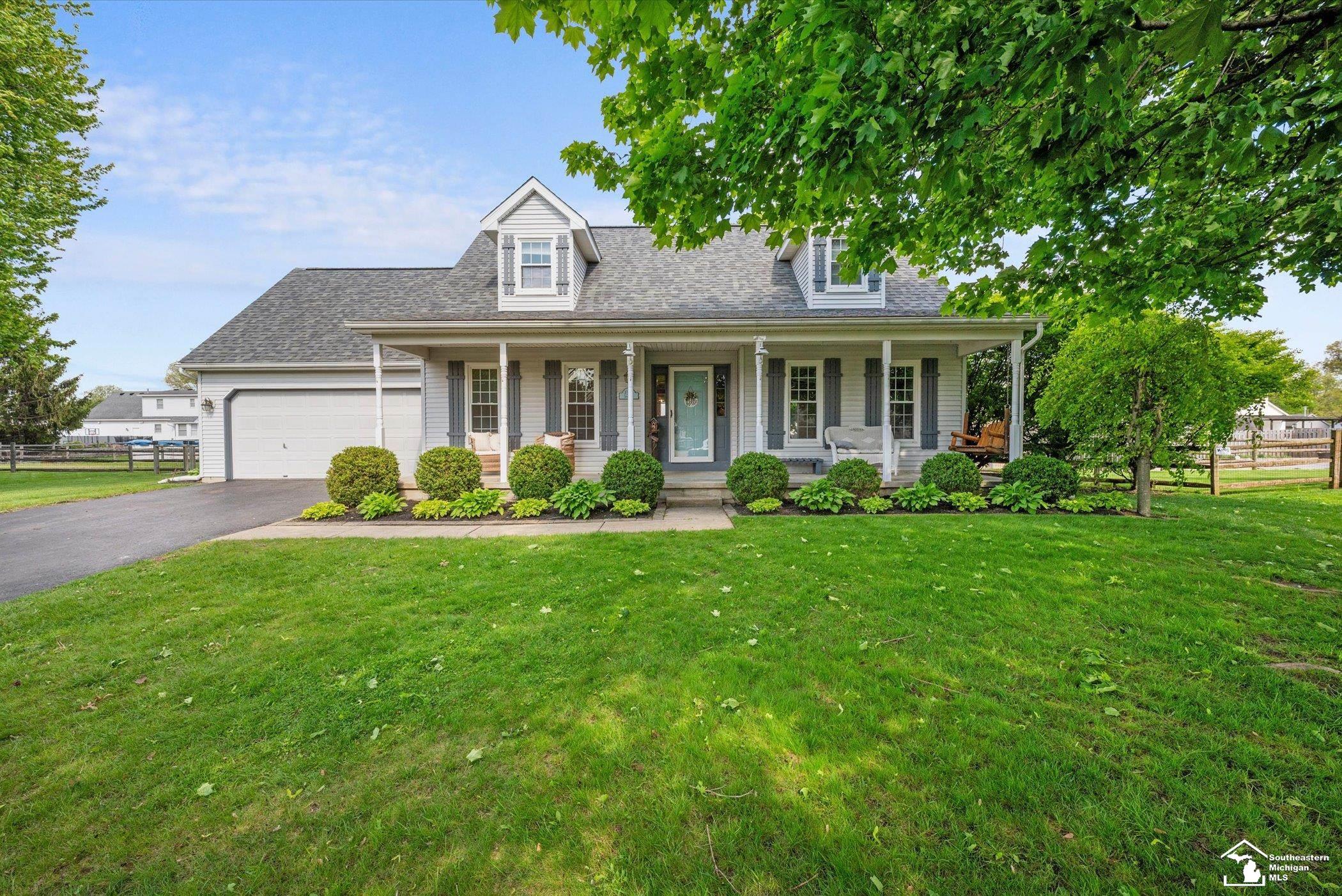 7334 Sun Valley Court Temperance, MI 48182 - Photo 3 of 40
