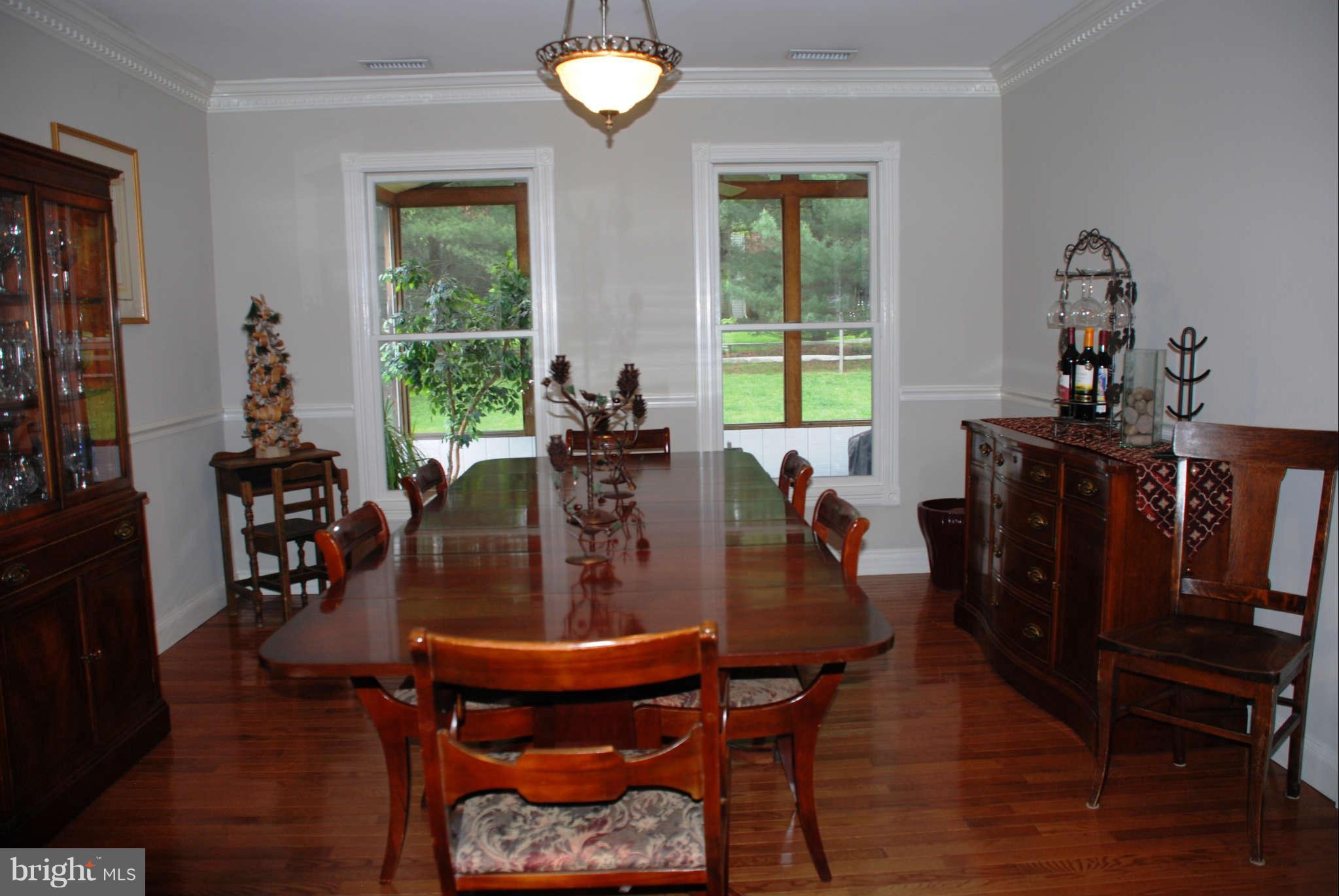 617 Fieldstone Road Silver Spring, MD 20905 - Photo 9 of 30 Dining Room