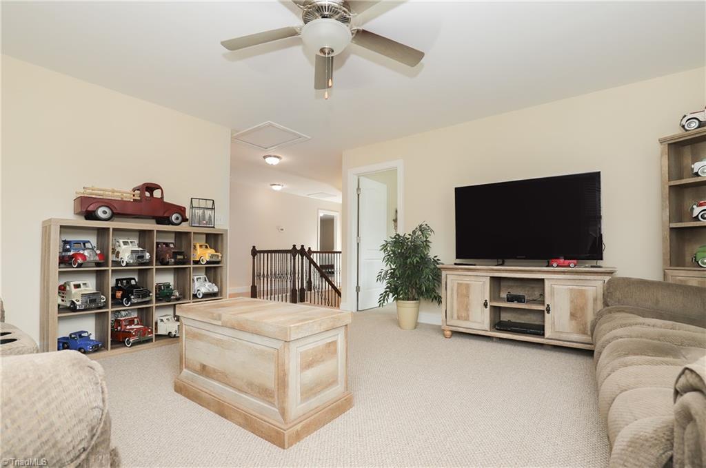 2689 Lamplight Circle High Point, NC 27265 - Photo 21 of 37