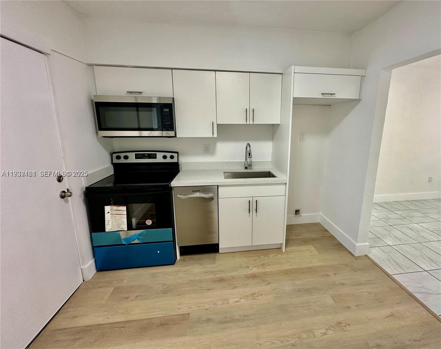 1533 Northwest 53rd Street Miami, FL 33142 - Photo 12 of 19