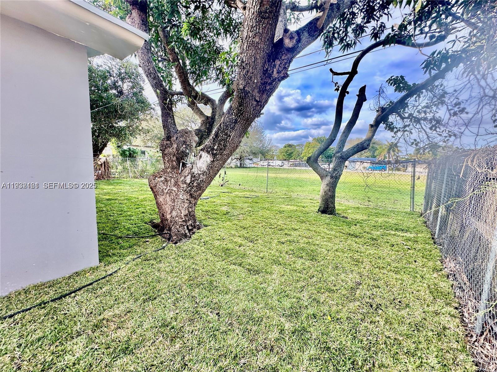 1533 Northwest 53rd Street Miami, FL 33142 - Photo 17 of 19