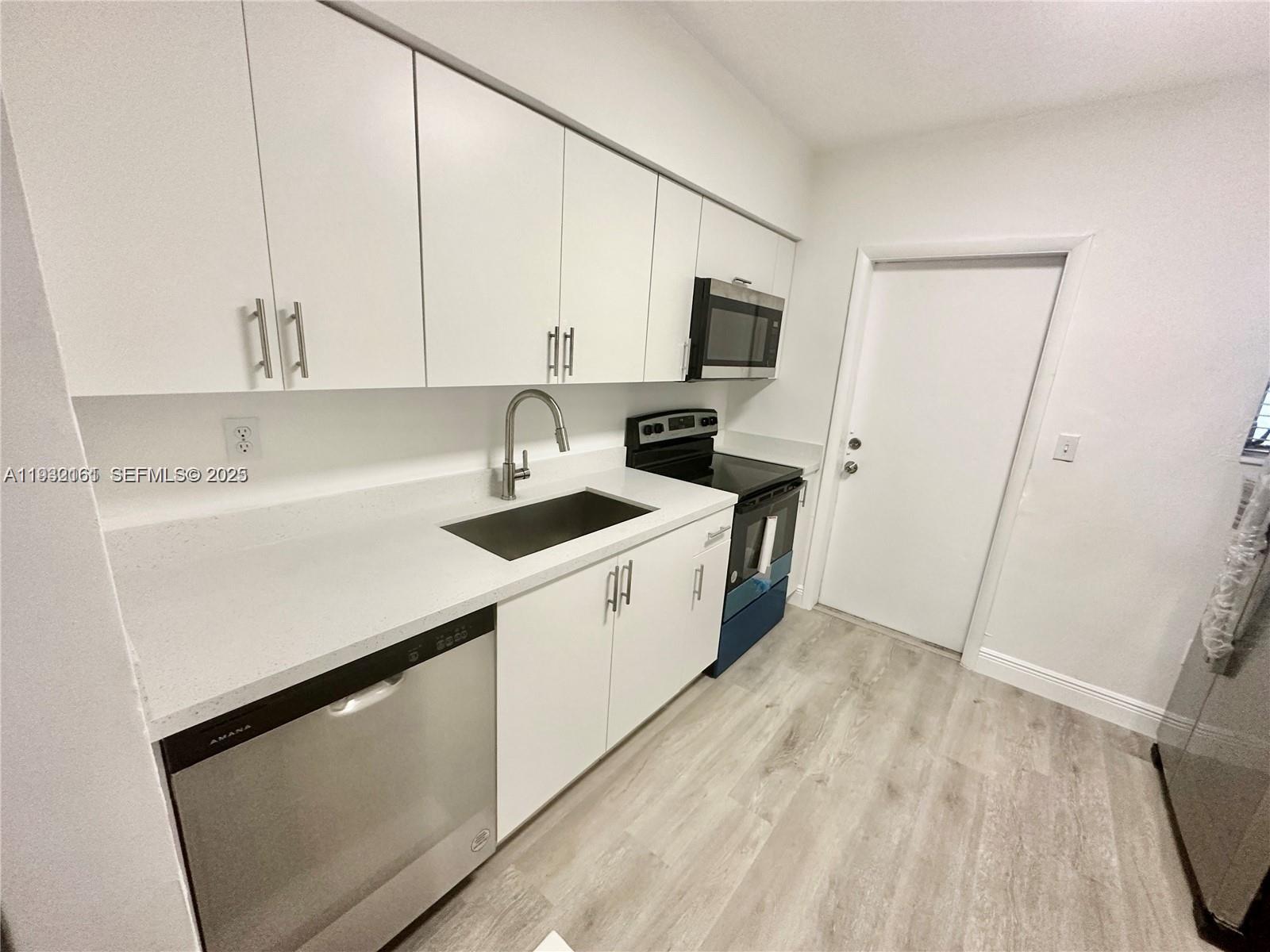 1533 Northwest 53rd Street Miami, FL 33142 - Photo 4 of 19